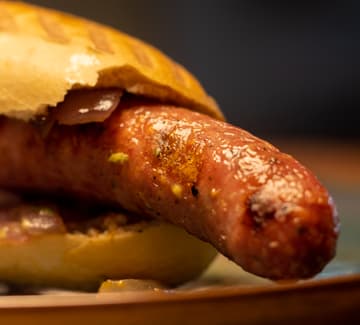 /bier-essen/kochen-mit-bier/bosna-mit-bockbiersenf.html