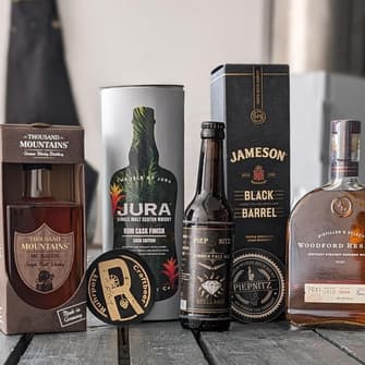 Gleich wieder Whisky & Bier Tasting bei @piepnitz_craftbier Diesmal mit leicht verändertem LineUp bei den Whiskys. Heute mit dem MC Raven von der @sauerlaender_edelbrennerei,  dem Rum Cask Finish von @jurawhisky, dem Black Barrel von @jamesonwhiskey und dem @woodfordreserve Man kann ja nicht beim Bier Vielfalt predigen und dann beim Whisky nur Scotch Single Malts nehmen 😉