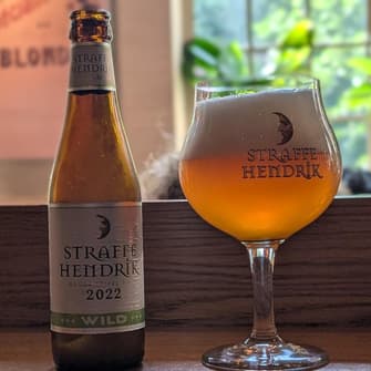 Auf Empfehlung diesen Jahrgang bei @brouwerijdehalvemaan genommen "That one is the wildest" ... Stimmt auch. Ist genau meins! 🥰