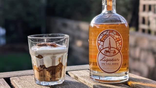 Bratapfel Tiramisu mit Val Dieu Liqueur