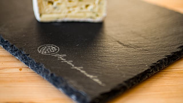 Eigene Untersetzer aus Schiefer gravieren